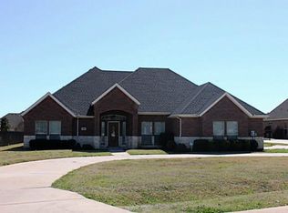 669 Brookbend Ct, Waxahachie, TX 75165