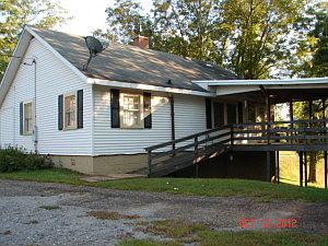 3rd image of 860 S Tallassee St