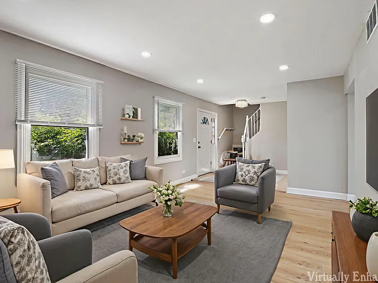 2208 Kensington Dr — Photo 28