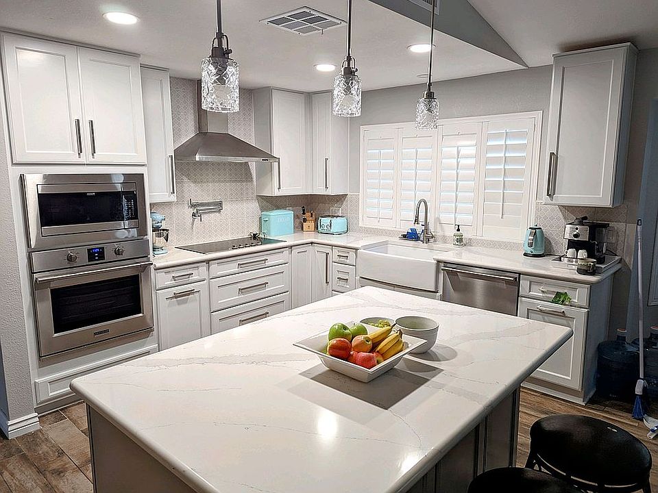 New, fully remodeled kitchen