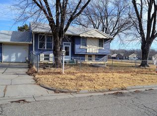 1402 W 14th St, Junction City, KS 66441