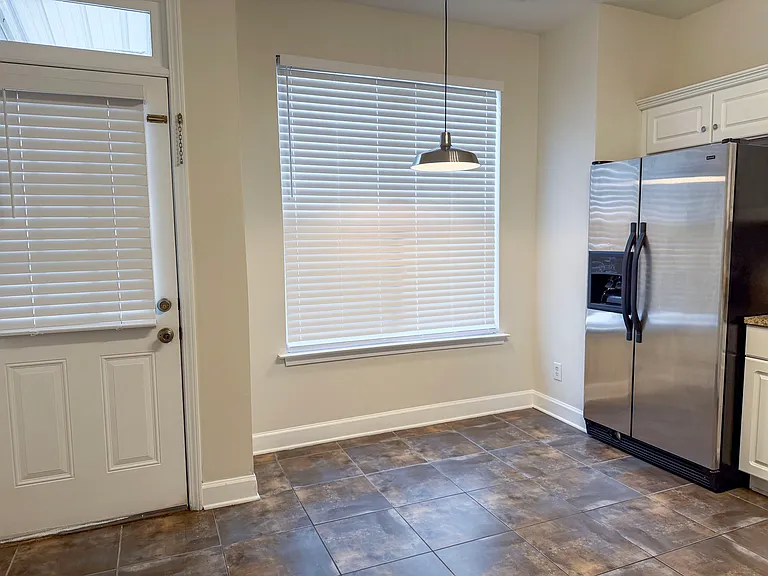 112 Sheffield Ct — Photo 10