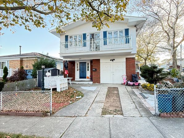 104 Ainsworth Ave FLOOR 2