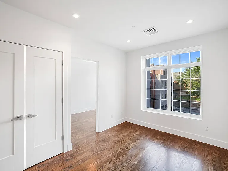341 Nostrand Ave #302D — Photo 4