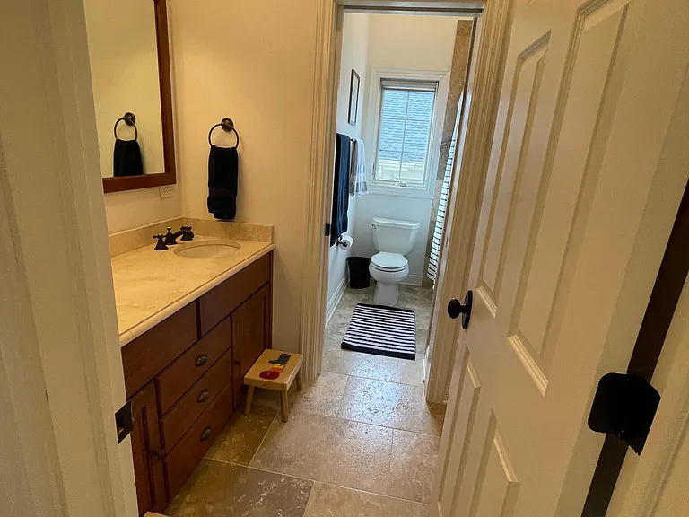 2411 Greenwood Ave — Photo 20