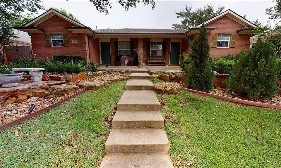 1st image of 604 Corregidor Dr #B