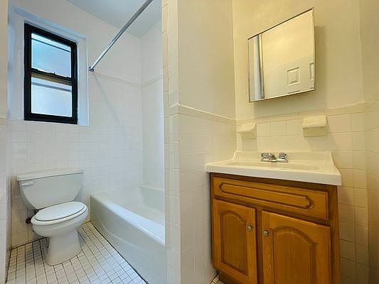 5th image of 2280 Grand Ave #4F