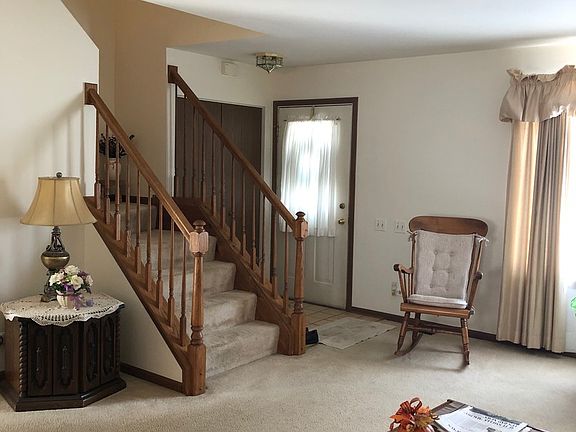 3rd image of 1389 Eastwood Dr