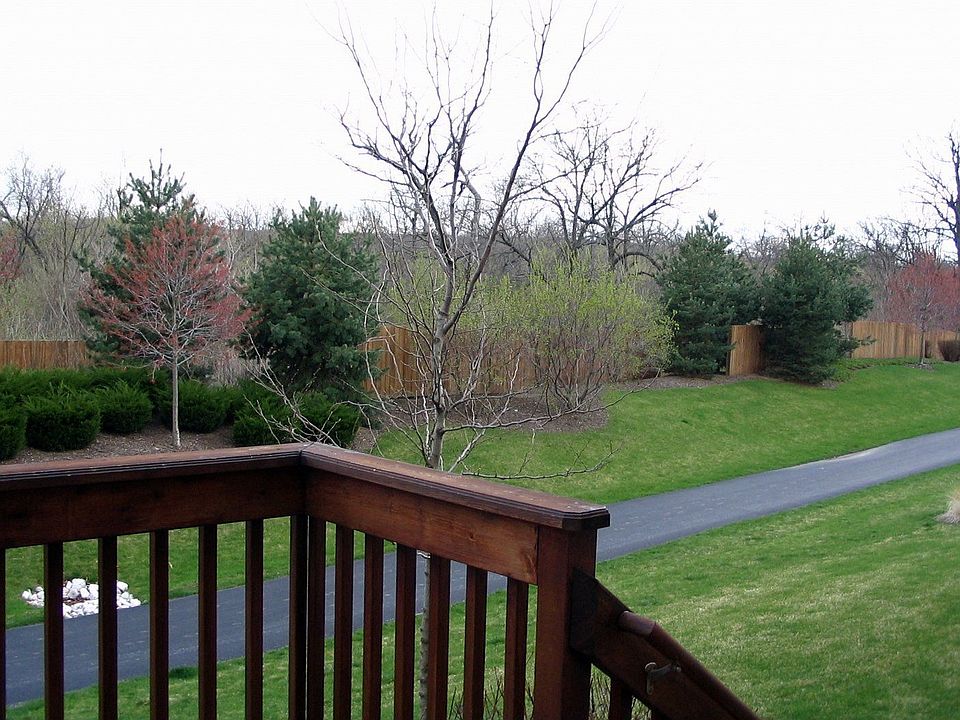 Scenic walking path