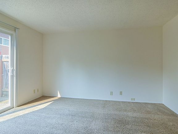 3rd image of 1437 High St APT 6
