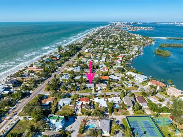 107 1st St, Belleair Beach, FL 33786