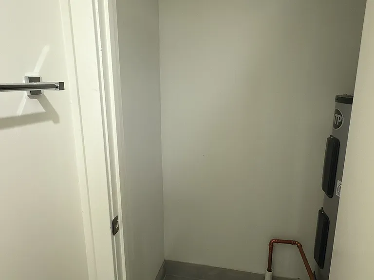 1077 Commonwealth Ave #448D — Photo 23