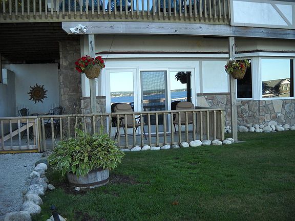 2nd image of 3561 Eckel Dr