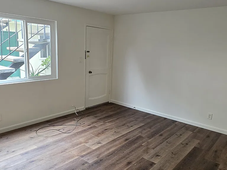2236 San Antonio Ave #B — Photo 5
