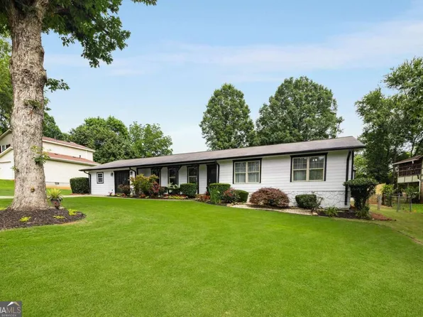 3844 Saddle Ridge Dr, Snellville, GA 30039