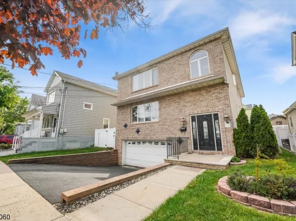 418 10Th St, Carlstadt Boro, NJ 07072