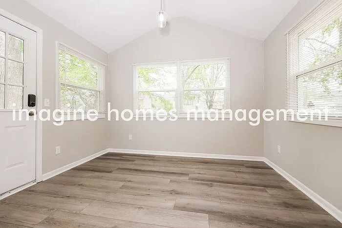 7614 W 95th Ter — Photo 12