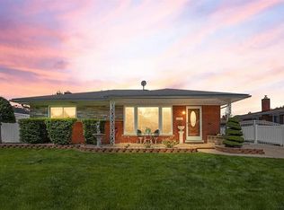 8536 Rockland St, Dearborn Heights, MI 48127
