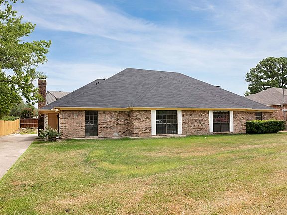 5th image of 1614 Timber Creek Dr