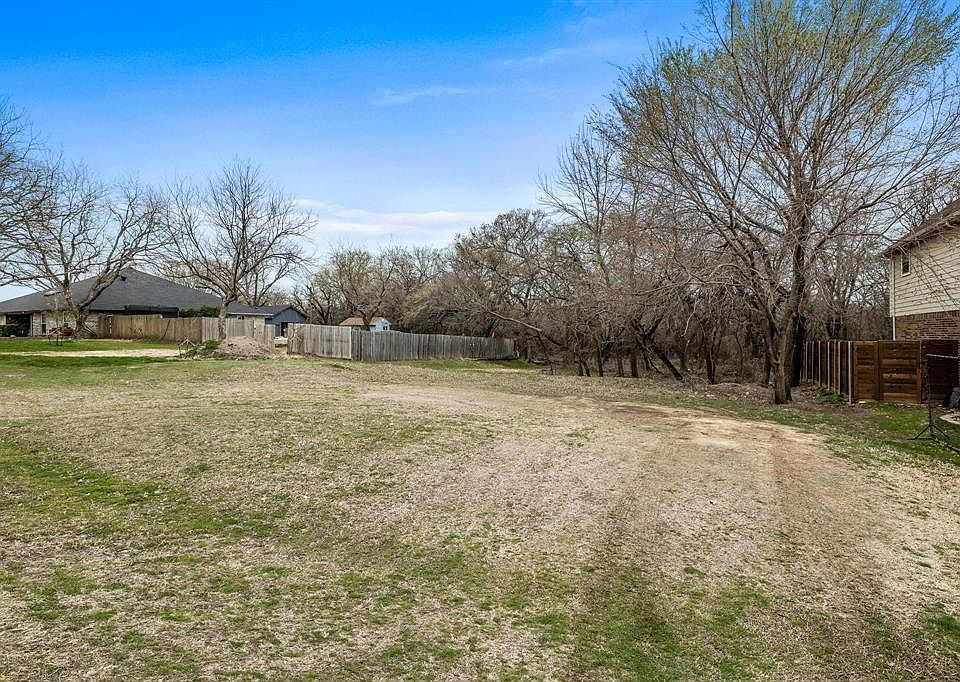 1st image of 3309 Juniper Dr