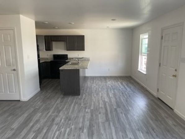 4816 Red Rooster Ln APT E