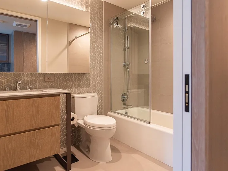 1000 Auahi St #635 — Photo 7