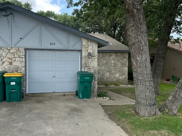 809 Adler St, Boerne, TX 78006