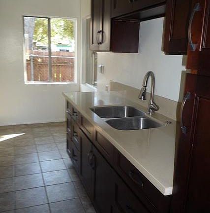 4th image of 543 W Altadena Dr