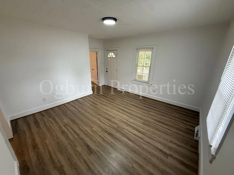 3867 Leo St — Photo 5