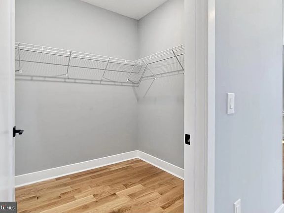 3rd image of 3037 W Sedgley Ave #2A