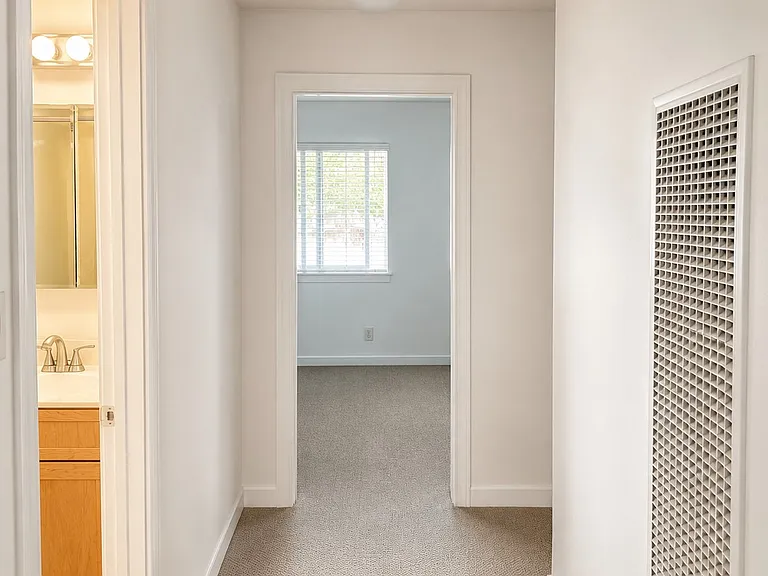 3101 Middlefield Rd #18 — Photo 10