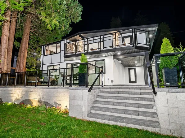531 Greenway Ave, North Vancouver, BC V7N 3C9