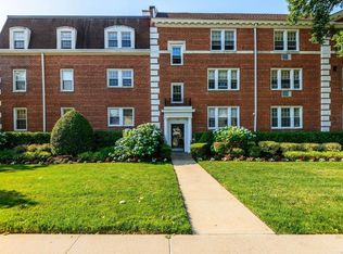 36 Hamilton Pl APT C1, Garden City, NY 11530