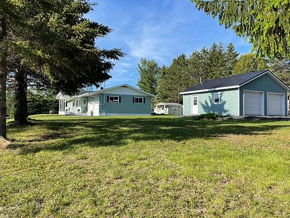 3rd image of 164 Hillcrest Avenue