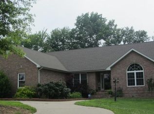 12759 Pease Rd, Marion, IL 62959