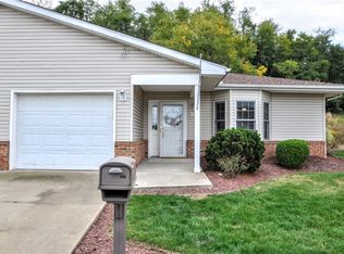 226 Village Ct, Washington, PA 15301