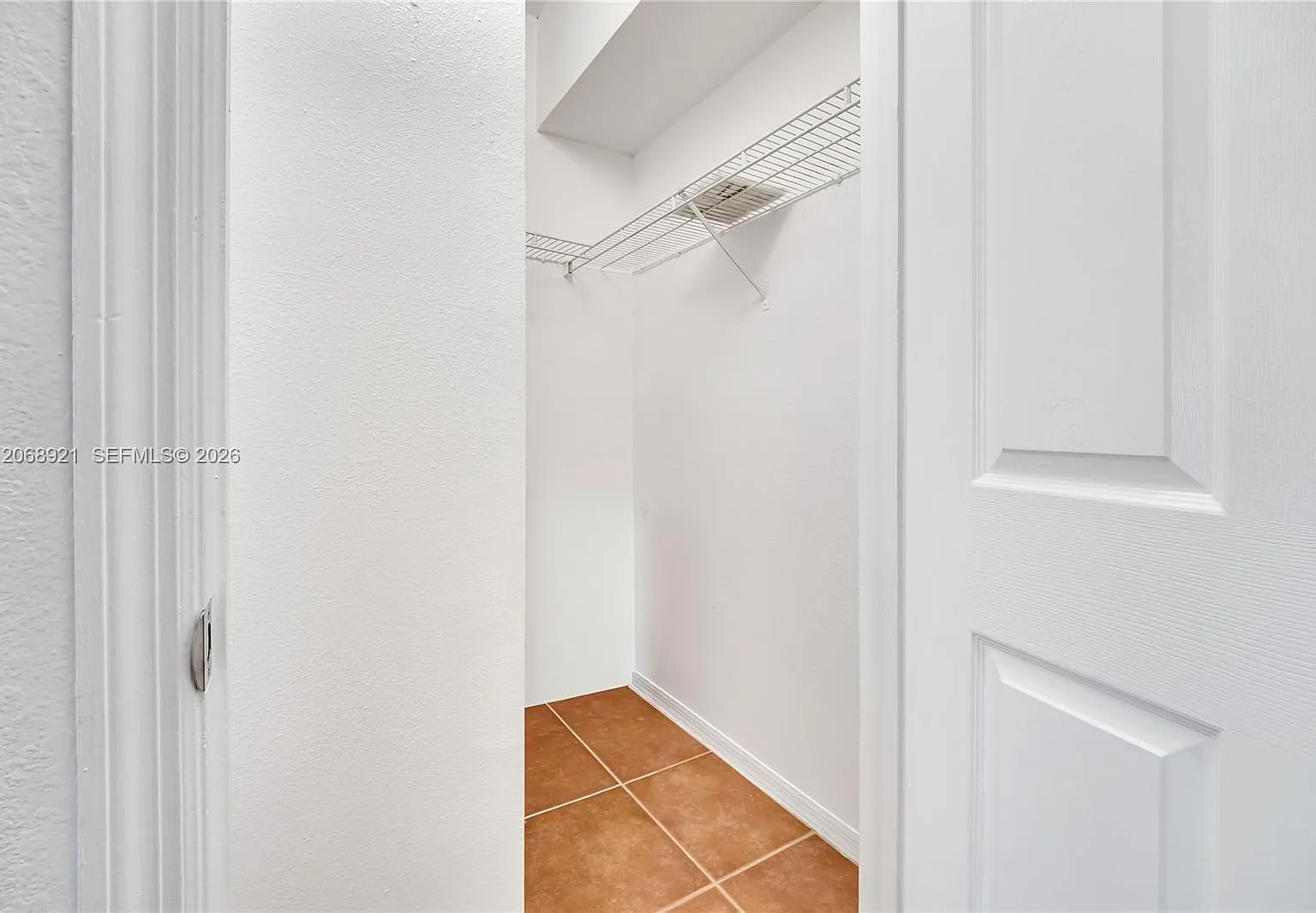 Marquesa Condo — Photo 3