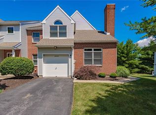 8009 Cross Creek Cir #38, Breinigsville, PA 18031