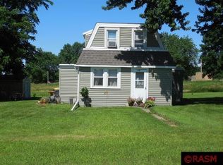 415 Drew Ave SE, Madelia, MN 56062