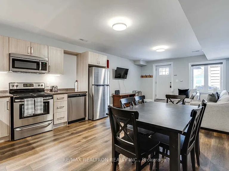 1319 Gerrard St E #LOWER — Photo 10