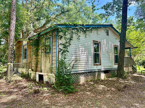 3rd image of 5887 Deer Park Cir