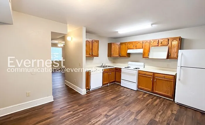 1311 E 31st St #B — Photo 3