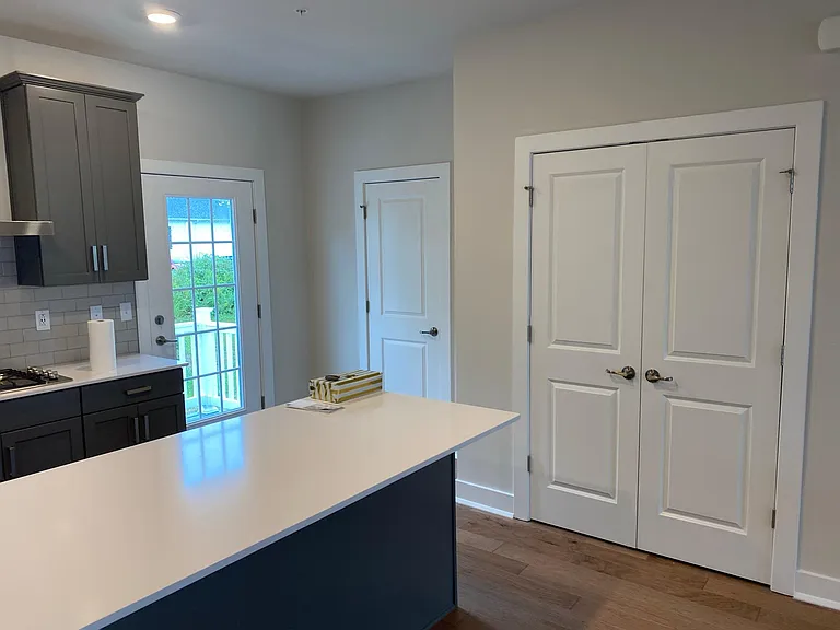 209 Red Leaf Ln #209 — Photo 6