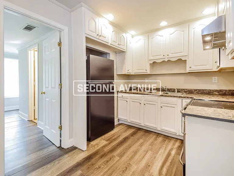 232 N Lake Dr — Photo 3