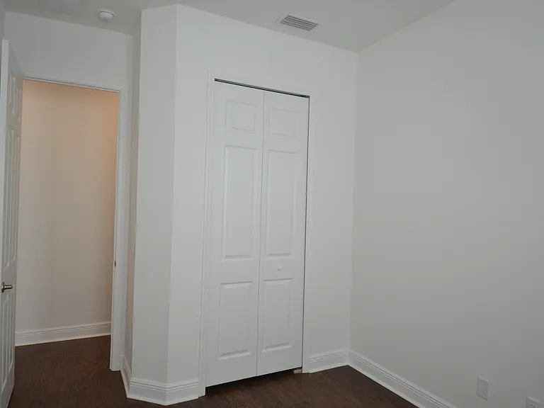 5728 Biscayne Ct — Photo 25