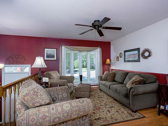 3rd image of 3 Cherry Hill Ct