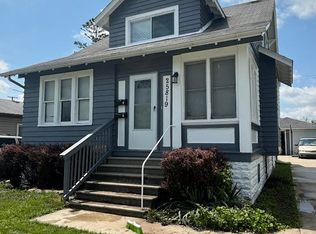 25819 Groveland St #1, Roseville, MI