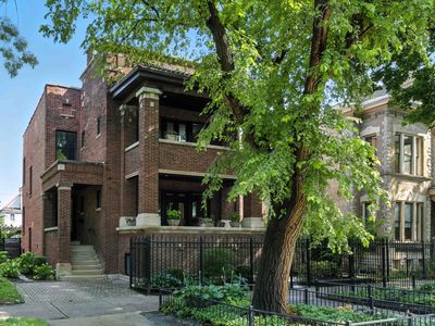 3042 W Palmer Blvd, Chicago, IL, 60647