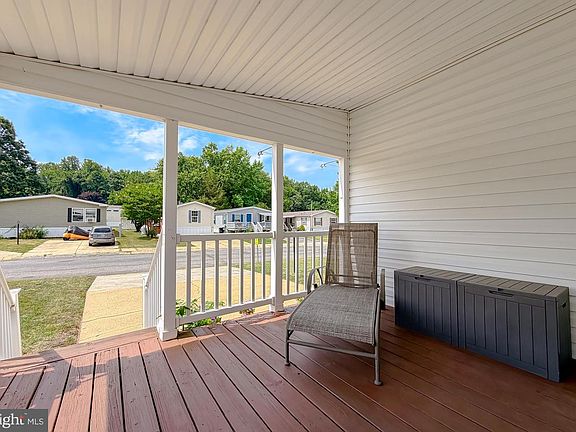 5th image of 309 Berts Dr