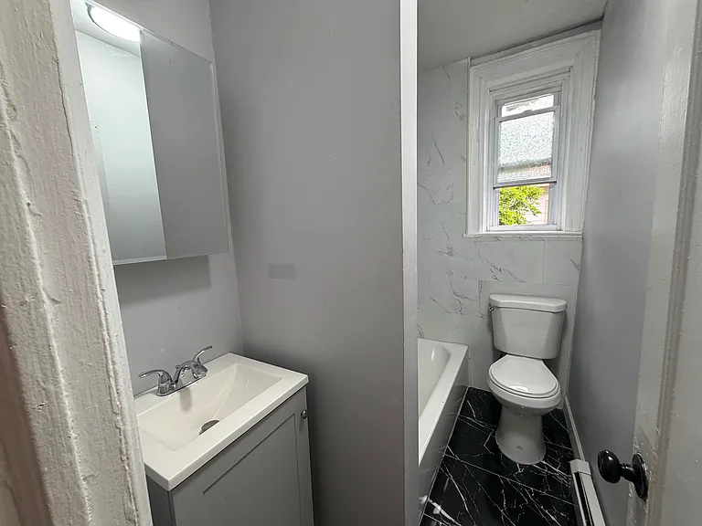 159-161 Hutton St #8 — Photo 7